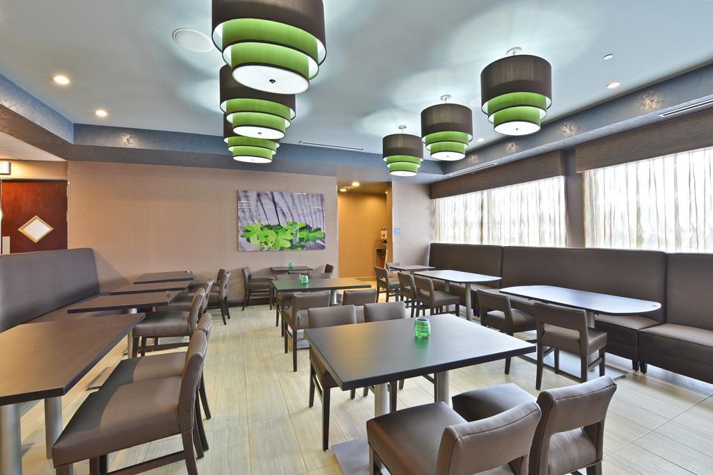 Wyndham Garden Elk Grove Village - O'Hare Eksteriør billede